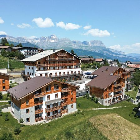 Aparthotel Terresens - Les Fermes Du Mont-Blanc Combloux Exterior foto